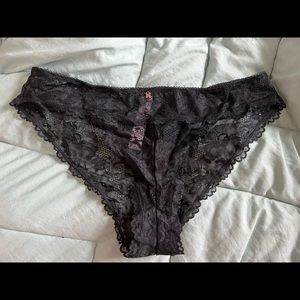 Savage X Fenty black underwear